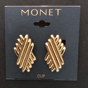 Monet gold tone earrings